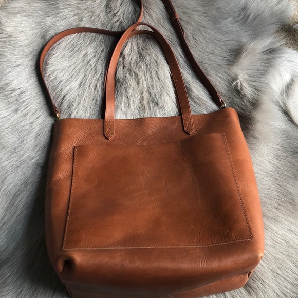Madewell Handbags - Madewell Medium Transport Tote Bag Tan Leather